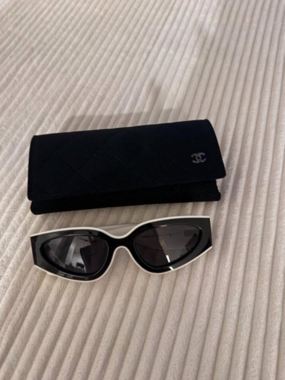 Chanel Cat Eye Sunglasses - Black/White - CH6056 - NIB